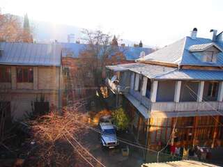 Гостевой дом Green Stairs Guest house Тбилиси Двухместный номер с 2 отдельными кроватями-18