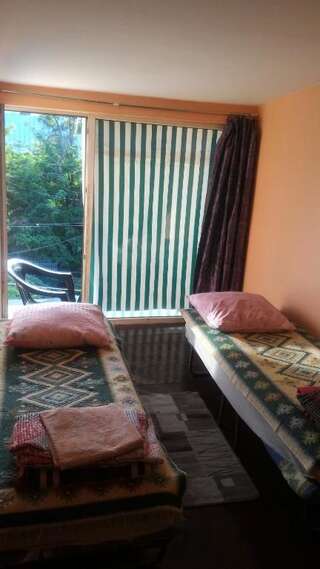 Гостевой дом Green Stairs Guest house Тбилиси Двухместный номер с 2 отдельными кроватями-29